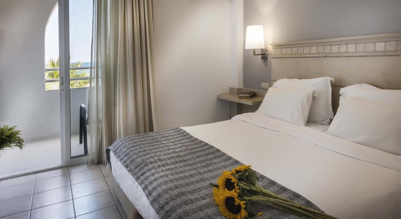 Glaros Beach Hotel Херсониссос Экстерьер фото